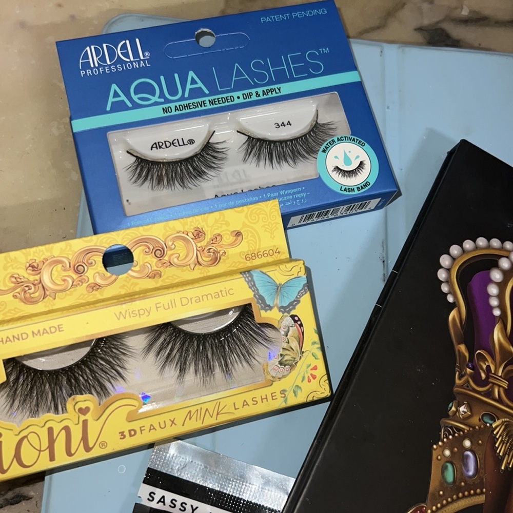Make up bundle - Picture 3 of 3